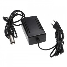 Töltő elektromos kerékpárokhoz, 48V / 54,6V / 1,8A / XLR csatlakozás