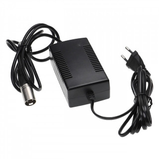 Töltő elektromos kerékpárokhoz, 48V / 54,6V / 1,8A / XLR csatlakozás